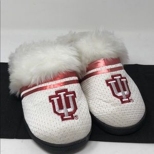 NWOT IU White & Red House Slipper Sz. XL 11/12
